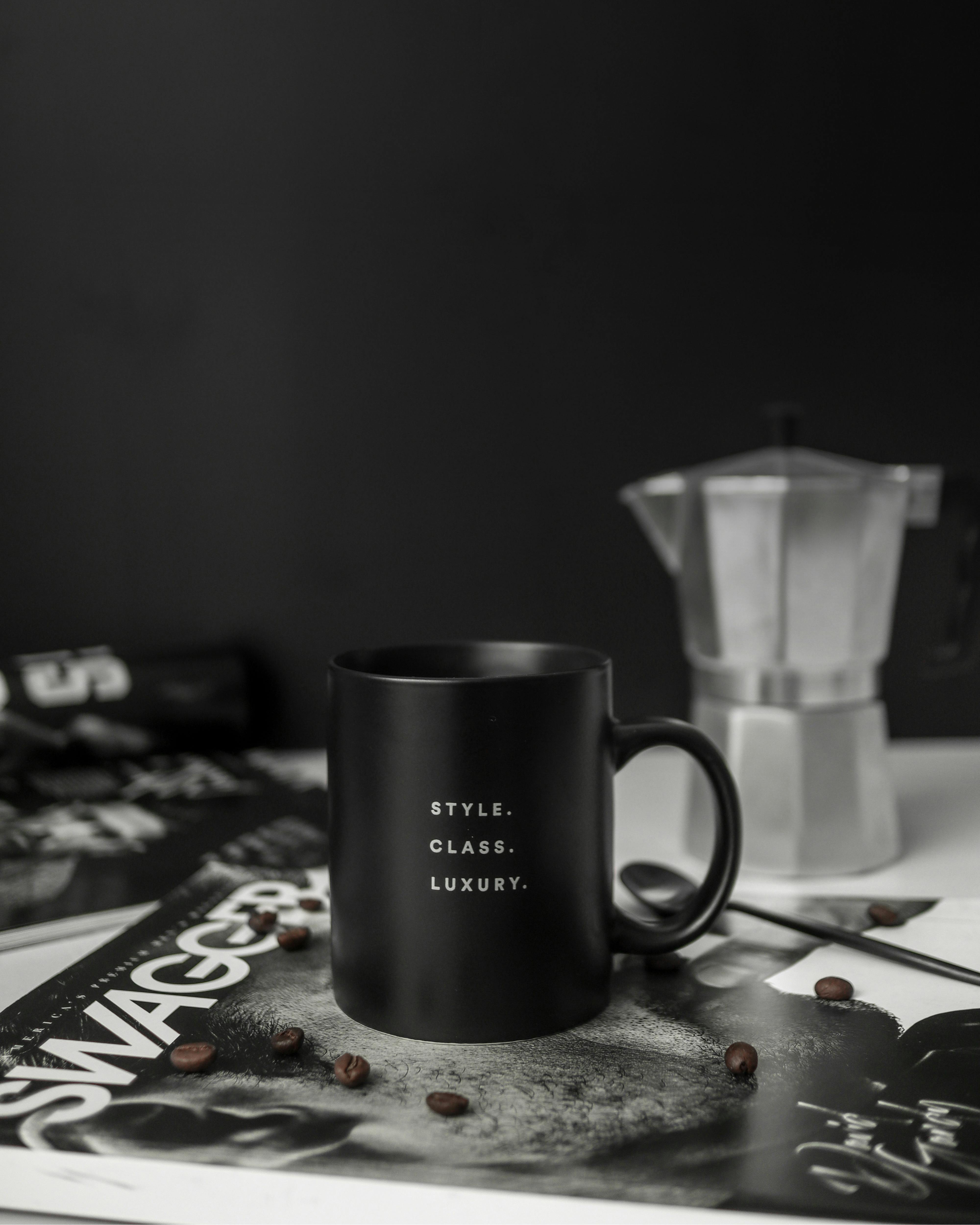 Text vs Images on Mugs: What Converts Better?